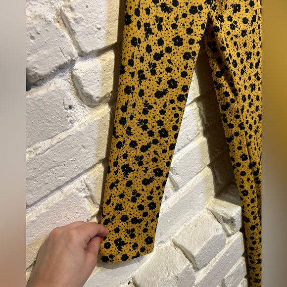 ⚠️🎁3 for $35🎁⚠️ Divided- size M- Maxie dress mustard and black flowers - Picture 4 of 9